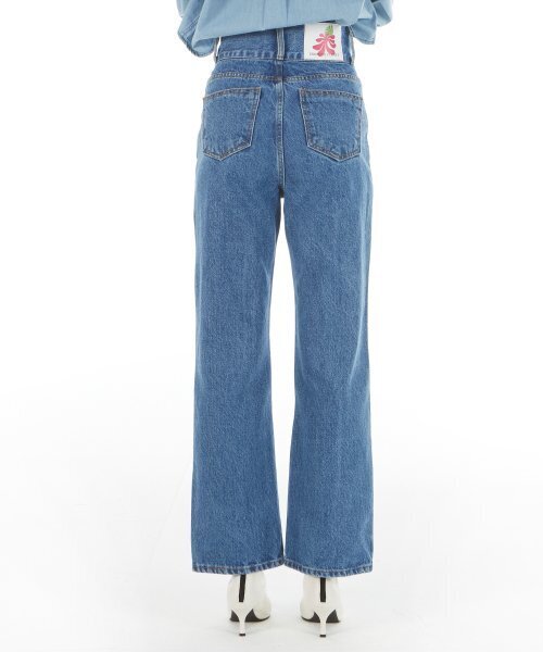 UNKNOWN PLANET(アンノウンプラネット)の「セミワイドストレートフィットデニム(デニムパンツ・レディース・その他・SMALL/MEDIUM)」の4枚目の写真