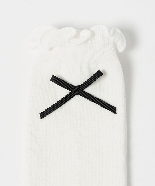 green label relaxing（グリーンレーベルリラクシング）の「リボン ハイソックス / 靴下 / キッズ 20cm―22cm（ソックス/靴下・キッズ・ホワイト・20-22cm）」の2枚目の写真