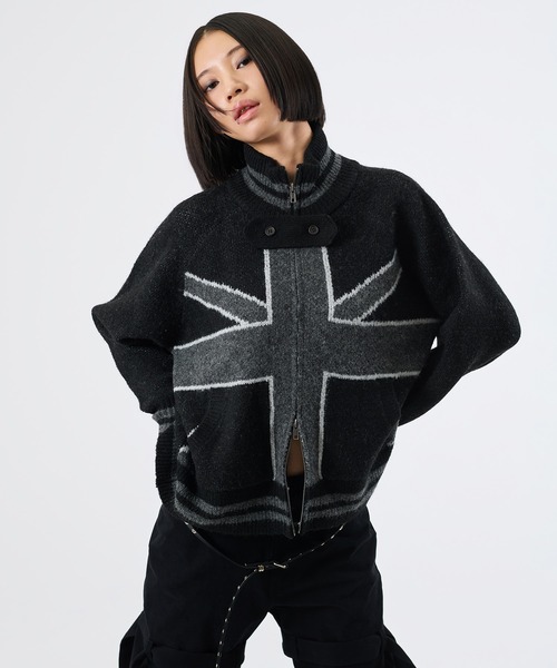 FTW(エフティダブリュー)の「UK MOTIF ZIPUP KNIT(カーディガン/ボレロ・レディース・ブラック/ベージュ・MEDIUM/LARGE/SMALL)」の2枚目の写真