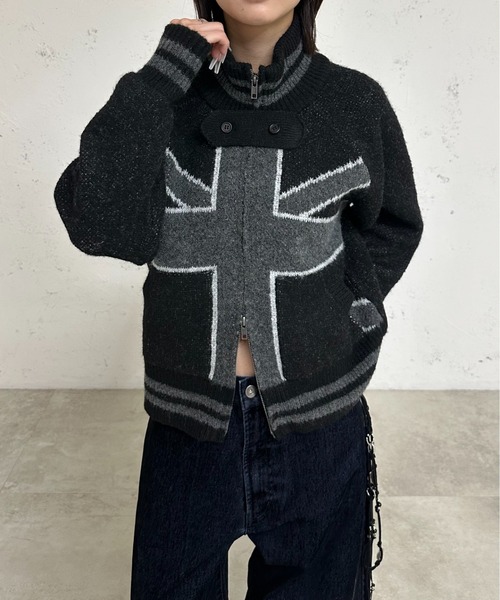 FTW(エフティダブリュー)の「UK MOTIF ZIPUP KNIT(カーディガン/ボレロ・レディース・ブラック/ベージュ・MEDIUM/LARGE/SMALL)」の5枚目の写真