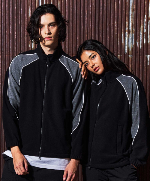 GALEX(ギャレックス)の「レトロ配色ライトフリースジャケットブラック GA5831 BK(ジャージ・レディース・その他・SMALL/MEDIUM/LARGE)」の4枚目の写真