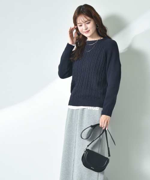 INTERPLANET（インタープラネット）の「前身頃ケーブルラグランプルオーバー（ニット/セーター・レディース・ネイビー/グレー/ブルー・MEDIUM/LARGE）」の5枚目の写真