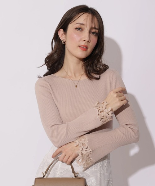 Apuweiser-riche(アプワイザーリッシェ)の「袖フレアレースニット(ニット/セーター・レディース・ホワイト/ライトブルー/ブラック系その他/ブラック/コーラルピンク・2)」の5枚目の写真