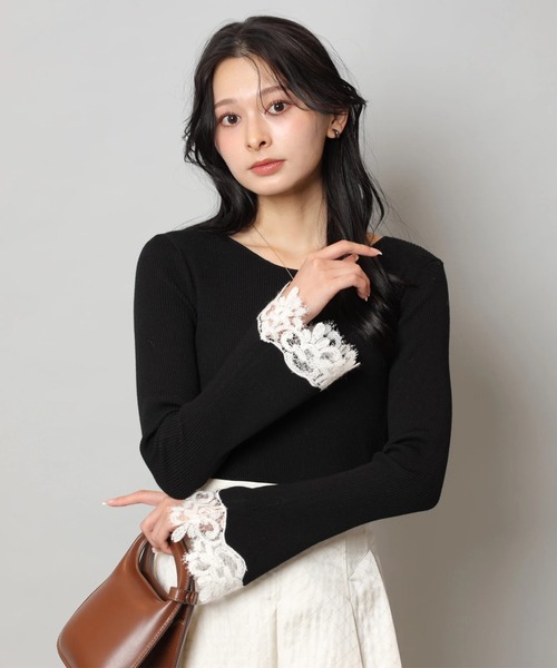 Apuweiser-riche(アプワイザーリッシェ)の「袖フレアレースニット(ニット/セーター・レディース・ホワイト/ライトブルー/ブラック系その他/ブラック/コーラルピンク・2)」の7枚目の写真