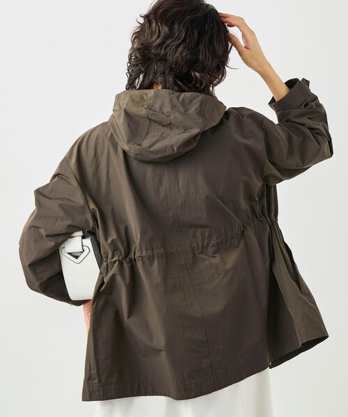 NOLLEY’S（ノーリーズ）の「【WEB＆一部店舗限定色アイテム】ウォッシャブル2WAY撥水フーテッドブルゾン（ブルゾン・レディース・チャコールグレー/ブラック/ベージュ/ネイビー・38）」の11枚目の写真