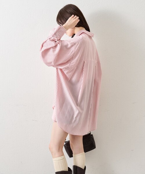 mystic(ミスティック)の「ボタンレイヤードBIGシャツ(シャツ/ブラウス・レディース・オフホワイト/ブルー/ピンク/ブラウン/ネイビー・FREE)」の16枚目の写真