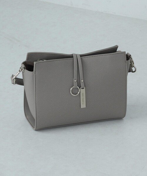 MONO　COMME CA（モノコムサ）の「ロゴプレート ミニショルダー（ショルダーバッグ・レディース・グレー/ブラック/ベージュ・FREE）」の6枚目の写真