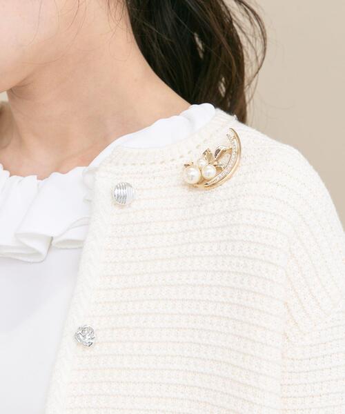 URBAN RESEARCH ROSSO WOMEN（アーバンリサーチ　ロッソ）の「『WEB限定』パールリーフブローチ（ブローチ/コサージュ・レディース・ゴールド・-）」の2枚目の写真