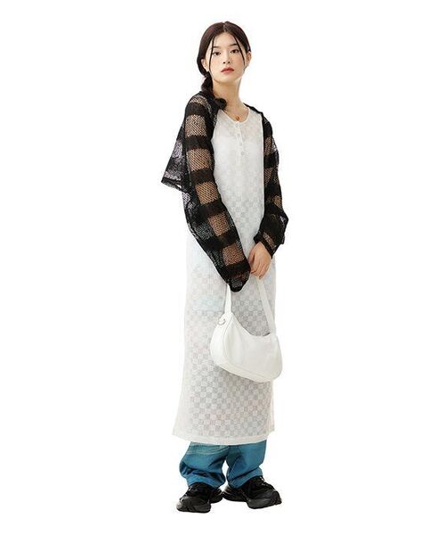 IYSO(イソ)の「アキュミックジェットブラック(スニーカー・レディース・その他・23cm/26cm/25cm/24cm)」の15枚目の写真