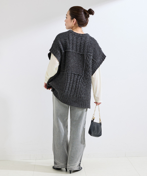 B.C STOCK(ベーセーストック)の「《2枚セット》パッチワークニットベスト*ロンTSET(ニット/セーター・レディース・チャコールグレー/ホワイト・FREE)」の16枚目の写真
