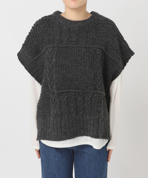 B.C STOCK(ベーセーストック)の「《2枚セット》パッチワークニットベスト*ロンTSET(ニット/セーター・レディース・チャコールグレー/ホワイト・FREE)」の6枚目の写真