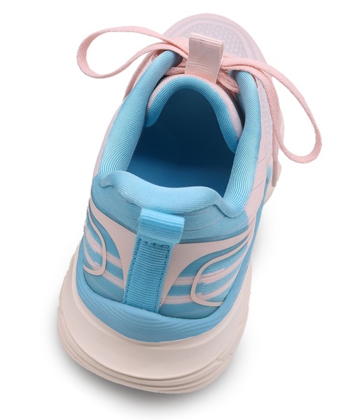 BETTY CLUB(ベティクラブ)の「【chocoZAP】5cm厚底スタイルアップ 軽量ウォーキングスニーカー(衝撃吸収/防水設計/リフレクター付)(スニーカー・レディース・ブラック/ホワイト×ライトピンク/オフホワイト・24.5cm/24.0cm/23.5cm/23.0cm/22.5cm/25.0cm)」の9枚目の写真