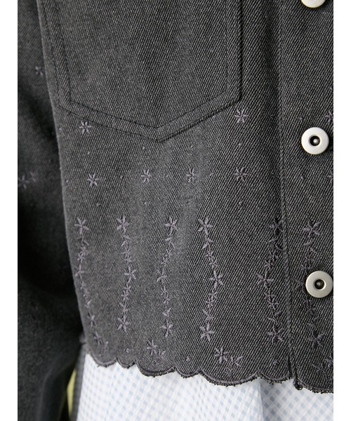 FURFUR（ファーファー）の「刺繍クロップドシャツジャケット（デニムジャケット・レディース・グレー/ライトブルー/マルチ・F）」の12枚目の写真