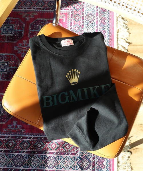 BIG MIKE（ビッグマイク）の「BIG MIKE プリント長袖Tシャツ ロンT L/S（Tシャツ/カットソー・メンズ・ホワイト系3/ブラック/ホワイト/ブラック系1/ブラック系3/ブラック系2/ブルー/ヘザーグレー/チャコール/ブラック系/サンドベージュ/ホワイト系2/ホワイト系1/ホワイト系・XL/L/M）」の9枚目の写真