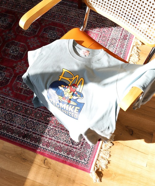 BIG MIKE（ビッグマイク）の「BIG MIKE プリント長袖Tシャツ ロンT L/S（Tシャツ/カットソー・メンズ・ホワイト系3/ブラック/ホワイト/ブラック系1/ブラック系3/ブラック系2/ブルー/ヘザーグレー/チャコール/ブラック系/サンドベージュ/ホワイト系2/ホワイト系1/ホワイト系・XL/L/M）」の14枚目の写真