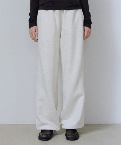 URAGO(ユラーゴ)の「Play wide sweatpants(その他パンツ・レディース・オートミール/ネイビー・FREE)」の3枚目の写真