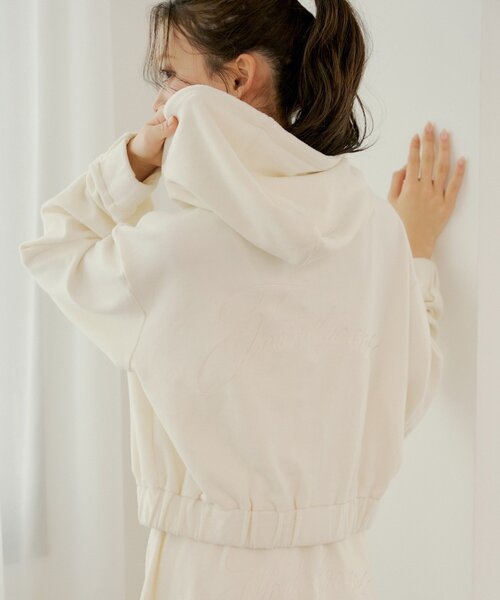 Chico（チコ）の「【セットアップ対応】バックロゴパーカー（パーカー・レディース・アイボリー/ピンク/グレー/ベージュ・FREE）」の2枚目の写真