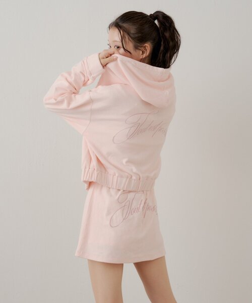 Chico（チコ）の「【セットアップ対応】バックロゴパーカー（パーカー・レディース・アイボリー/ピンク/グレー/ベージュ・FREE）」の17枚目の写真