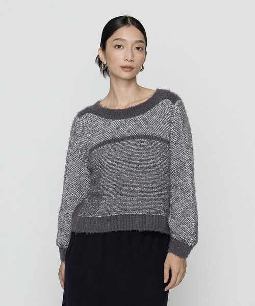 Gabardine K.T(ギャバジンケーティー)の「〔 +サイズ 〕 ふわもこモールシャギーヤーン ファーセーター(ニット/セーター・レディース・グレー/ベージュ・15号)」の2枚目の写真