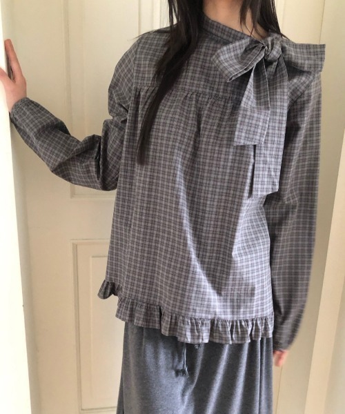 FAVORITO(ファヴォリート)の「リボンチェック柄シャツ(シャツ/ブラウス・レディース・ライトグレー/ダークグレー・F)」の1枚目の写真