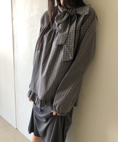 FAVORITO(ファヴォリート)の「リボンチェック柄シャツ(シャツ/ブラウス・レディース・ライトグレー/ダークグレー・F)」の7枚目の写真
