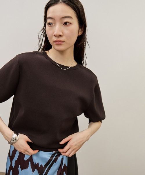 ADAM ET ROPE'（アダムエロペ）の「2WAYキーネックハーフスリーブニット/接触冷感（ニット/セーター・レディース・レッド/ホワイト/ダークブラウン・FREE）」の9枚目の写真