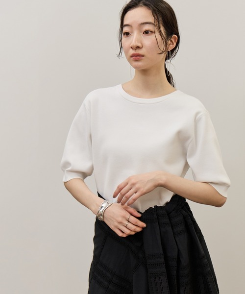 ADAM ET ROPE'（アダムエロペ）の「2WAYキーネックハーフスリーブニット/接触冷感（ニット/セーター・レディース・レッド/ホワイト/ダークブラウン・FREE）」の15枚目の写真