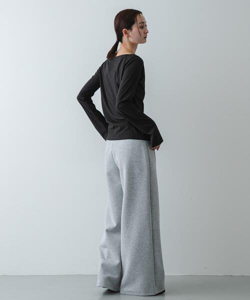 SENSE OF PLACE by URBAN RESEARCH（センスオブプレイスバイアーバンリサーチ）の「ストレートボートネックシアーTシャツ（Tシャツ/カットソー・レディース・オフホワイト/ブラック/ライトブルー・ONE）」の17枚目の写真