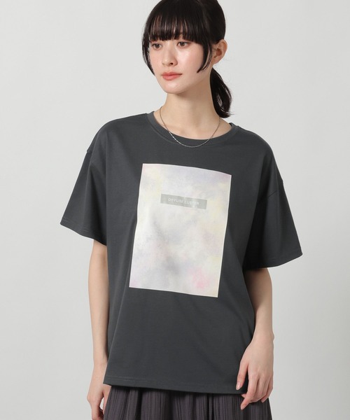 LAKOLE(ラコレ)の「【接触冷感】アソート箔プリントT / 664798(Tシャツ/カットソー・レディース・ホワイト/チャコール/ブラック/オフホワイト・MEDIUM/LARGE)」の1枚目の写真