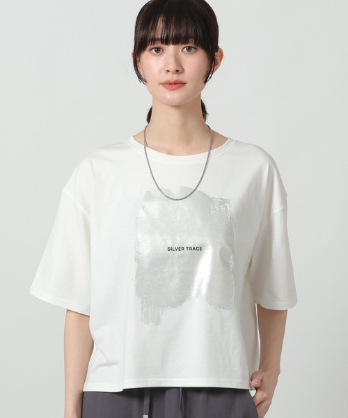 LAKOLE(ラコレ)の「【接触冷感】アソート箔プリントT / 664798(Tシャツ/カットソー・レディース・ホワイト/チャコール/ブラック/オフホワイト・MEDIUM/LARGE)」の13枚目の写真