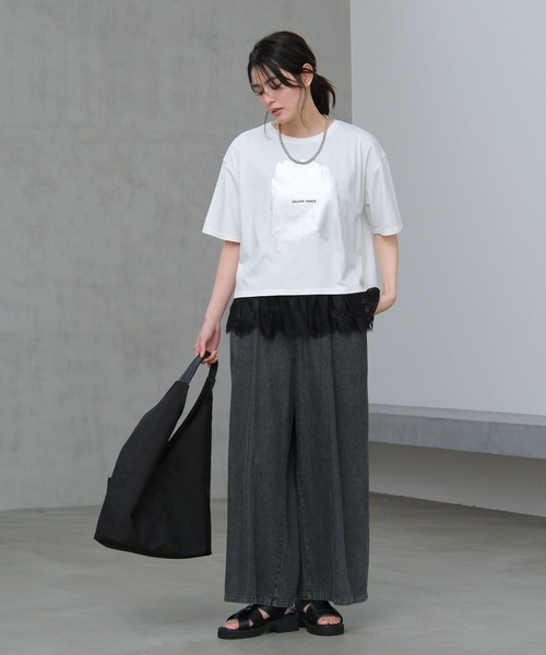 LAKOLE(ラコレ)の「【接触冷感】アソート箔プリントT / 664798(Tシャツ/カットソー・レディース・ホワイト/チャコール/ブラック/オフホワイト・MEDIUM/LARGE)」の6枚目の写真
