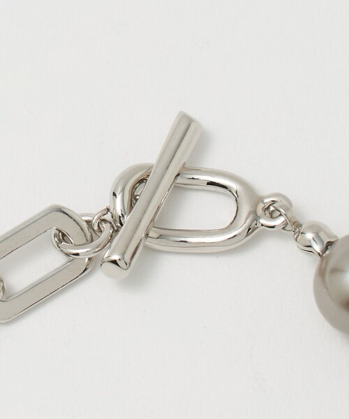 UNITED ARROWS（ユナイテッドアローズ）の「イミテーションパール&チェーン ネックレス（ネックレス・レディース・グレー系/ホワイト・FREE）」の4枚目の写真