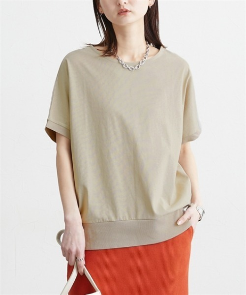 nissen(ニッセン)の「【汗じみにくい綿100%素材】裾リブドルマントップス(Tシャツ/カットソー・レディース・グレイッシュベージュ/ブラック/グレー/オフホワイト・M/L/LL/3L)」の4枚目の写真