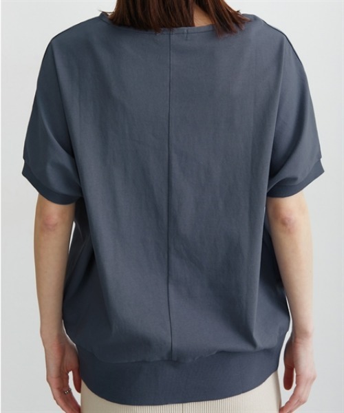 nissen(ニッセン)の「【汗じみにくい綿100%素材】裾リブドルマントップス(Tシャツ/カットソー・レディース・グレイッシュベージュ/ブラック/グレー/オフホワイト・M/L/LL/3L)」の10枚目の写真