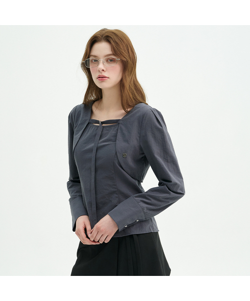 MICANE(ミケーネ)の「ジェライボレロレイヤードブラウス(シャツ/ブラウス・レディース・ライトベージュ/チャコール・SMALL/MEDIUM/LARGE/X-LARGE/XX-LARGE)」の2枚目の写真