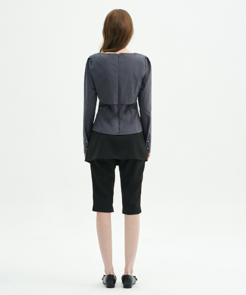 MICANE(ミケーネ)の「ジェライボレロレイヤードブラウス(シャツ/ブラウス・レディース・ライトベージュ/チャコール・SMALL/MEDIUM/LARGE/X-LARGE/XX-LARGE)」の6枚目の写真