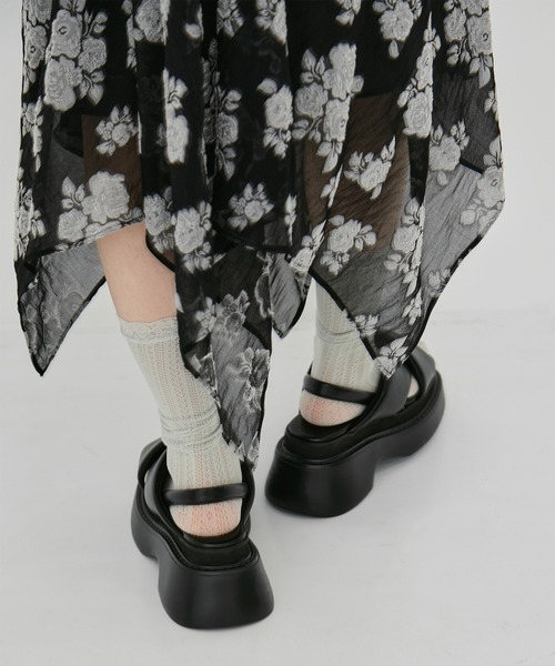 STUDIOUS(ステュディオス)の「【STUDIOUS/ステュディオス】Padded Cross Sandals/パデッドクロスサンダル/厚底サンダル/歩きやすい(サンダル・レディース・ブラック・1/2)」の9枚目の写真