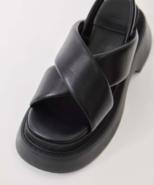 STUDIOUS（ステュディオス）の「【STUDIOUS/ステュディオス】Padded Cross Sandals/パデッドクロスサンダル/厚底サンダル/歩きやすい（サンダル・レディース・ブラック・1/2）」の18枚目の写真