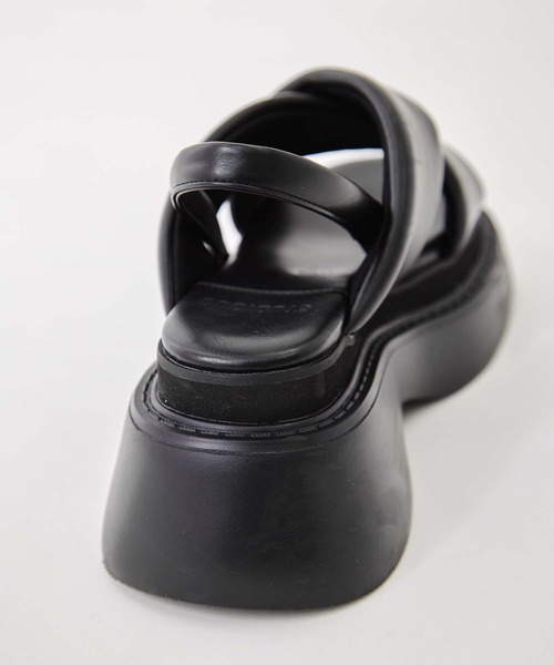 STUDIOUS（ステュディオス）の「【STUDIOUS/ステュディオス】Padded Cross Sandals/パデッドクロスサンダル/厚底サンダル/歩きやすい（サンダル・レディース・ブラック・1/2）」の21枚目の写真