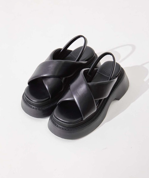 STUDIOUS（ステュディオス）の「【STUDIOUS/ステュディオス】Padded Cross Sandals/パデッドクロスサンダル/厚底サンダル/歩きやすい（サンダル・レディース・ブラック・1/2）」の13枚目の写真