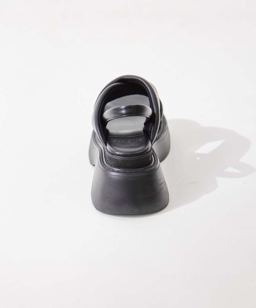 STUDIOUS（ステュディオス）の「【STUDIOUS/ステュディオス】Padded Cross Sandals/パデッドクロスサンダル/厚底サンダル/歩きやすい（サンダル・レディース・ブラック・1/2）」の16枚目の写真