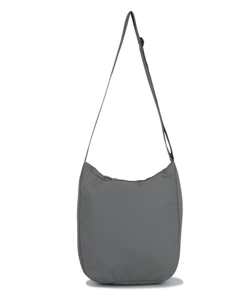 BROWNBREATH(ブラウンブレス)の「TAG NYLON MASSENGER BAG - GREY(メッセンジャーバッグ・レディース・その他・ONE)」の2枚目の写真