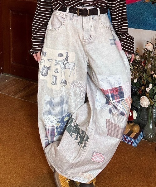 Sibra(シブラ)の「パッチワーク風プリント ワイドデニムパンツ(デニムパンツ・レディース・アイボリー・M)」の9枚目の写真