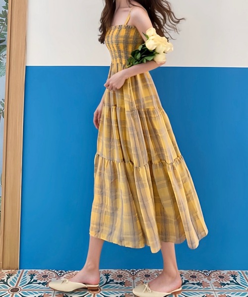 SHOUYO(ショウヨウ)の「チェック柄シャーリングキャミワンピース(ワンピース・レディース・レッド/イエロー・M)」の4枚目の写真
