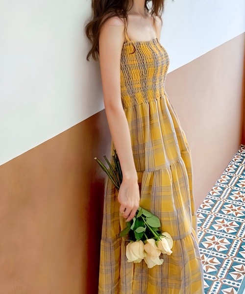 SHOUYO(ショウヨウ)の「チェック柄シャーリングキャミワンピース(ワンピース・レディース・レッド/イエロー・M)」の6枚目の写真