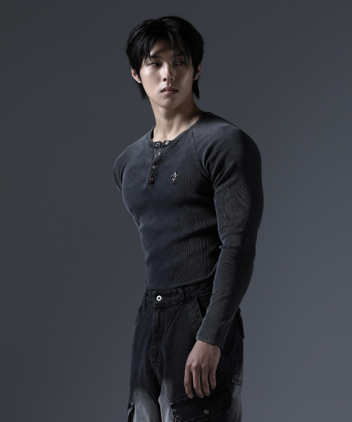 CARMID（カミド）の「アンティックピグメントヘンリーネック長袖[グレー]（Tシャツ/カットソー・メンズ・その他・1/2/3）」の4枚目の写真