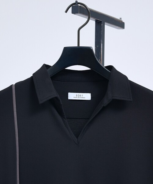5351 POUR LES HOMMES(ゴーサンゴーイチプールオム)の「【L-Line】スキッパー ポロシャツ(ポロシャツ・メンズ・ブラック/グレイッシュブルー・48/46/44/50)」の3枚目の写真