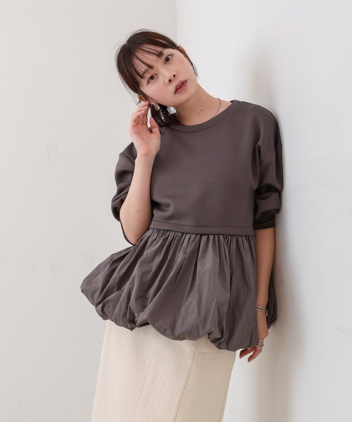 Bab(バブ)の「裾バルーンペプラムトップス(Tシャツ/カットソー・レディース・チャコールグレー/ベージュ/アイボリー・FREE)」の11枚目の写真