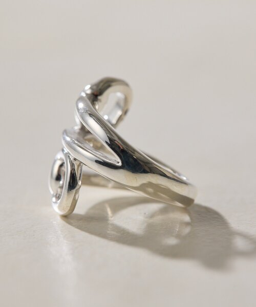 ear PAPILLONNER(イアパピヨネ)の「《スターリングシルバー使用》ビットスワールリング(リング・レディース・シルバー系その他4・15 )」の9枚目の写真