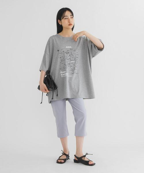 KBF(ケイビーエフ)の「オーバーサイズプリントTEE(Tシャツ/カットソー・レディース・グレー系その他/アイボリー/チャコールグレー・ONE)」の3枚目の写真